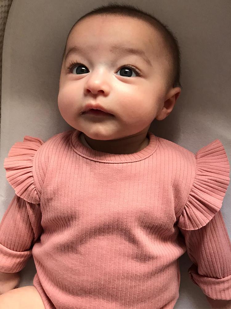 Artie - Ribbed Pink Baby Girls Bodysuit with Ruffles - Rose Forest 0 to 3 months - Stylemykid.com