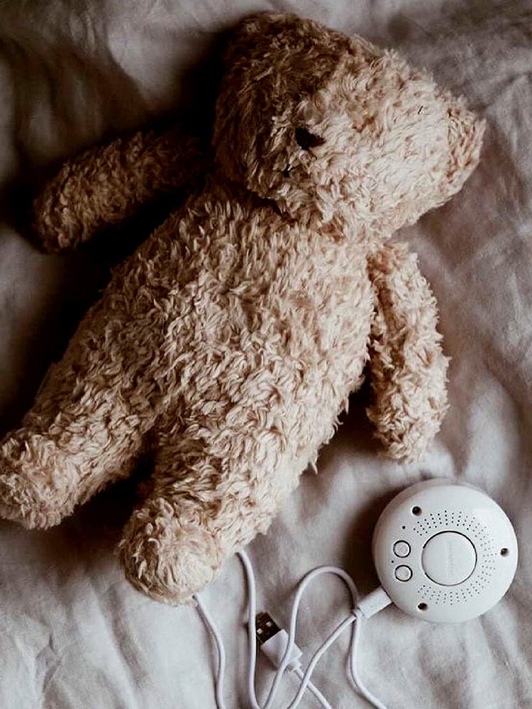Moonie - Organic Humming Friend Bear Nightlight & Sleeping Aid - ROSE - Stylemykid.com