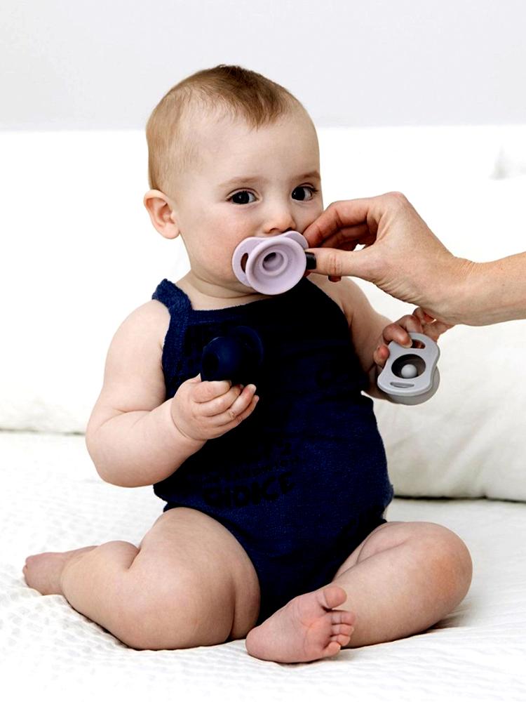 Doddle & Co - Pop & Go Dummy Built in Case - I Lilac You - Stylemykid.com