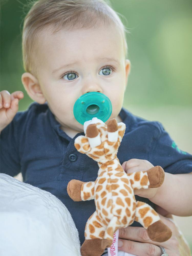 WubbaNub - Baby Giraffe Dummy with Toy - Stylemykid.com