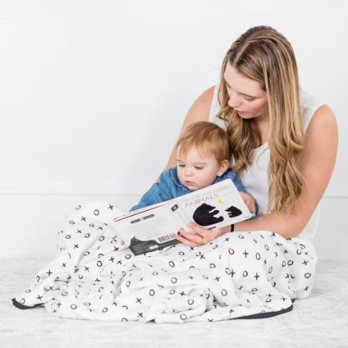 Lulujo - Quilt - Hugs & Kisses - Stylemykid.com