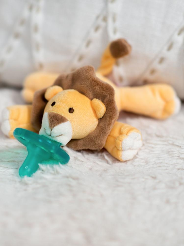 WubbaNub - Baby Lion Dummy with Toy - Stylemykid.com